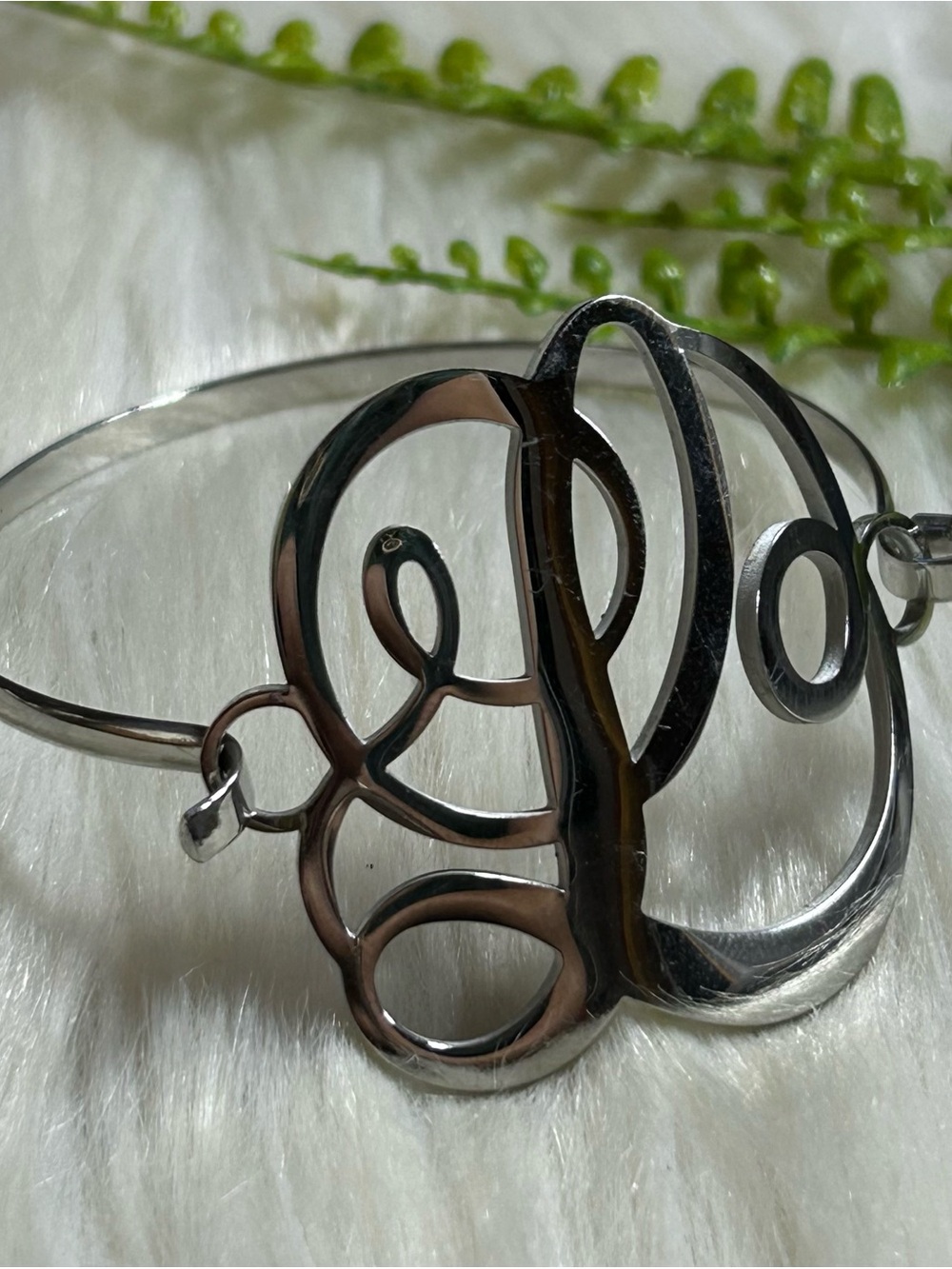 Monogram L Script silver tone Bracelet - Picture 3 of 7